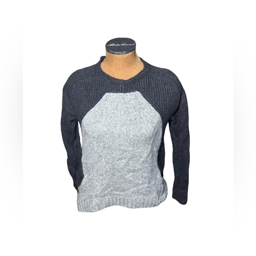 Catherine Malandrino Gray and Dark Gray Crew Neck Sweater Size M